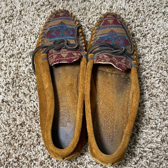 Minnetonka Genuine Leather Hardsole Embroidered Slip-on Moccasins Sz 8.5 - Picture 8 of 12